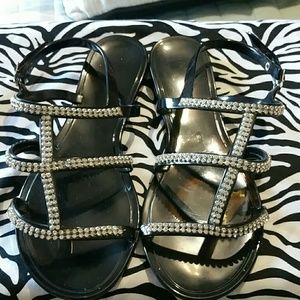 3/$15 Sz 7 ladies flats